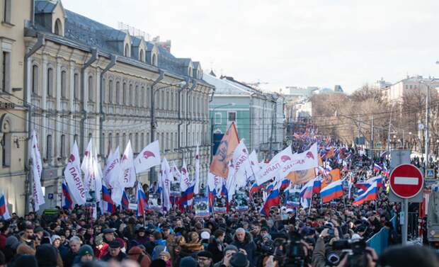 Как пятая колонна прошла по Москве в память Немцова (ФОТОРЕПОРТАЖ) | Продолжение проекта "Русская Весна"