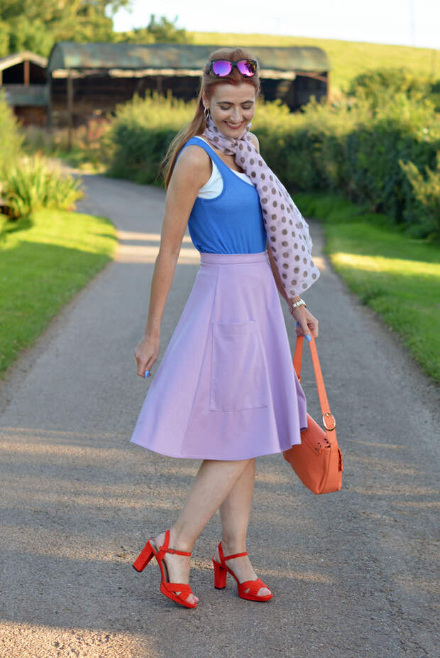 Bright summer colours: Lilac, cobalt, orange, peach and pink