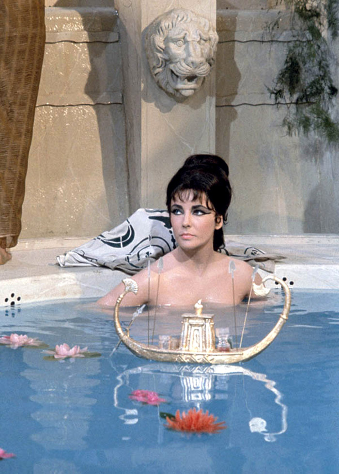 Элизабет Тейлор (Elizabeth Taylor) на съемках фильма «Клеопатра» (Cleopatra) (1963), фото 10