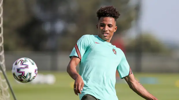 Источник: ЦСКА вступил в переговоры с «Бенфикой» по трансферу Жедсона Фернандеша