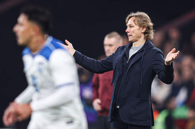 Тренер сборной России Карпин заявил, что у него нет объяснения ошибке Сафонова