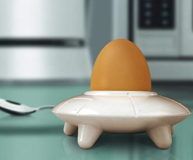 flying-saucer-egg-cup