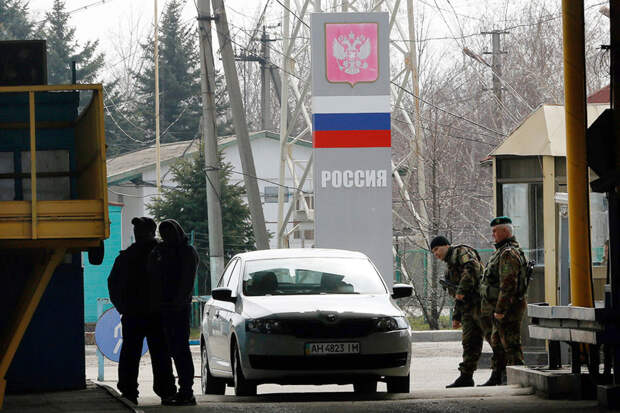 МВД предложило обязать мигрантов уведомлять о планах въезда в Россию