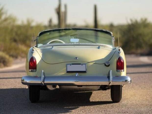 Kaiser Darrin Sport Convertible: жертва Корветта