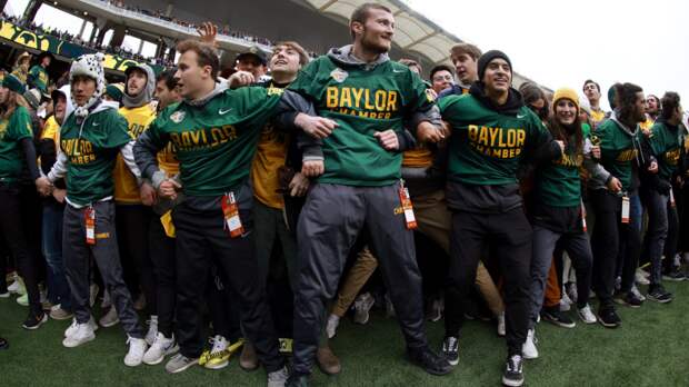 WATCH: Baylor QB's GF Goes From Highest High To Lowest Low In Hilarious Video Of Last-Second TCU Loss