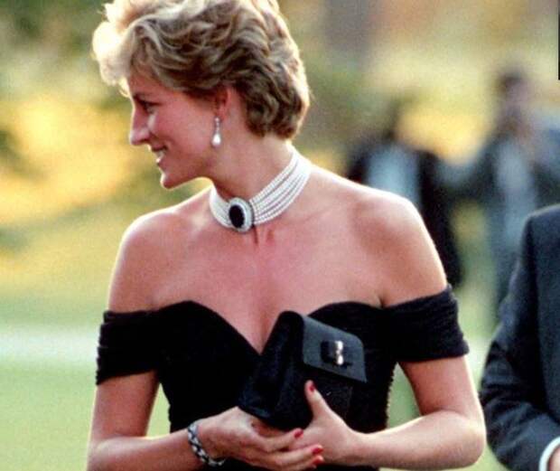 Побег из машины и ночные звонки: неизвестный роман принцессы Дианы