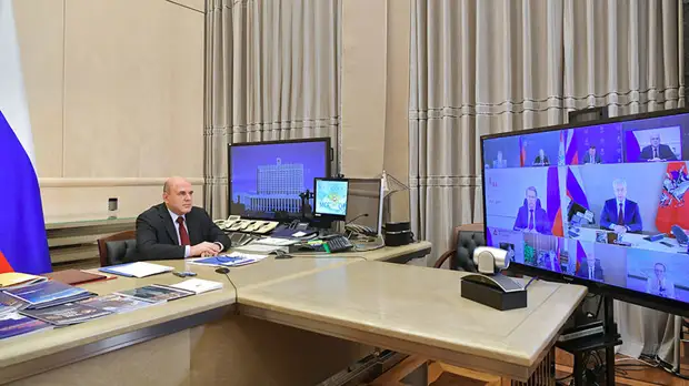 «Около 60 тысяч»: Мурашко назвал число лечащихся от COVID-19 детей в России