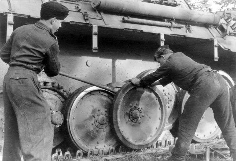 Танк Pz.Kpfw.V Panther. Малое количество и большие проблемы
