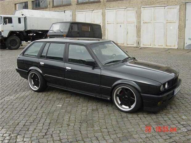 Подборка классических и тюнингованных автомобилей (72 фото)