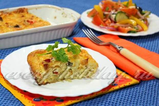 Фриттата с пастой, грибами и овощами