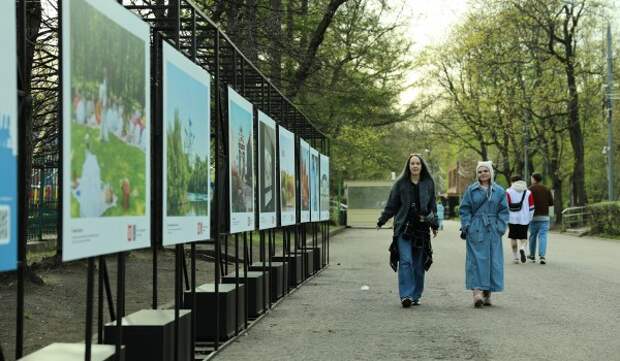 Фотовыставка о победителях конкурса «Покажи Москву» открылась в городских парках
