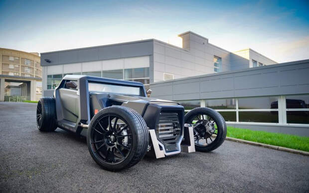 Французская студия «ESPERA Sbarro Montbeliard» представила свой новый концепт-кар Sbarro Eight HOTROD (15 фото) Новый концепт-кар Sbarro Eight HOTROD