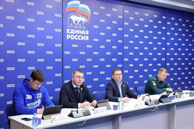 «Единая Россия» собирает добровольцев в зоны возможного паводка