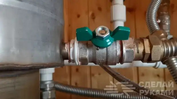 Как открыть/закрыть шаровой кран, если он прикипел намертво - Сам себе ...