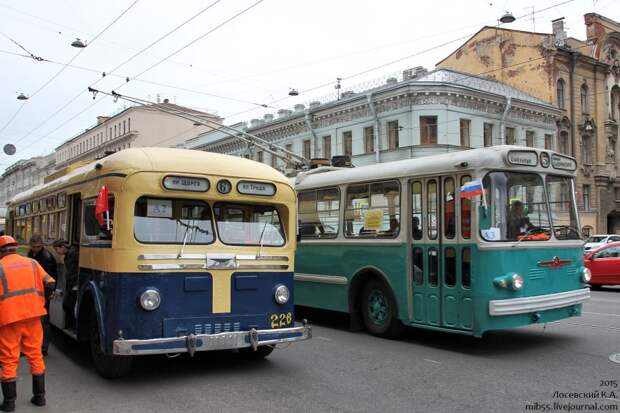Парад ретро-техники в Санкт-Петербурге авто, общественный транспорт, парад, ретро автомобили