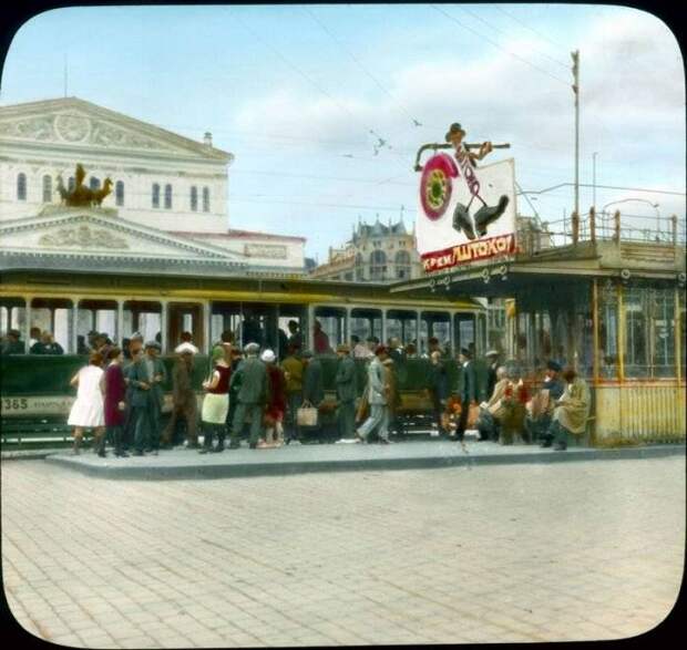 Редчайшие снимки Москвы 1931 года в цвете (77 фото)