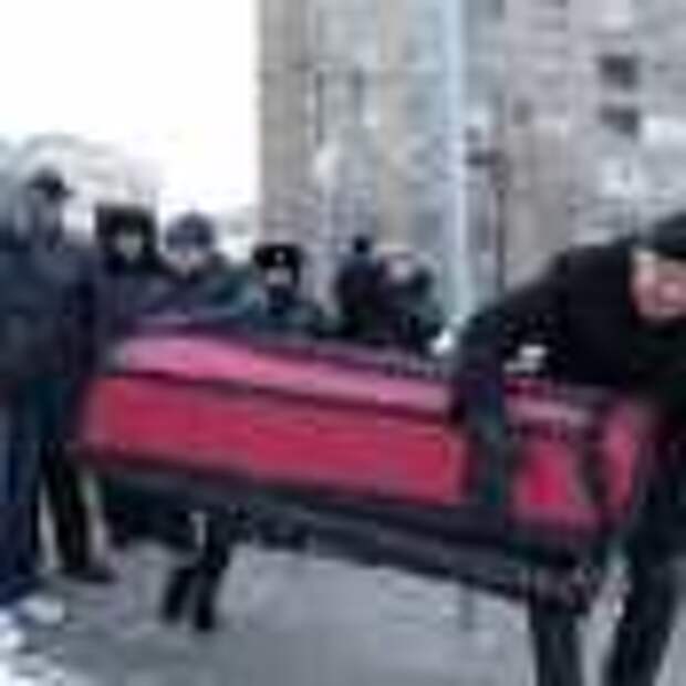 Гроб с Эрдоганом пронесли по Москве и доставили к турецкому посольству (ФОТО)