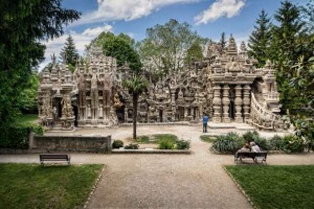 This Amazing Palace Is Made From Pebbles & 33 Years Of Determination