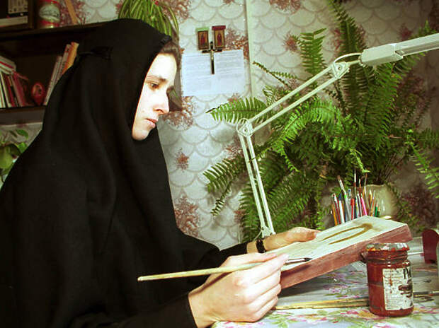 Уйти в монастырь: истории женщин, которые так поступили