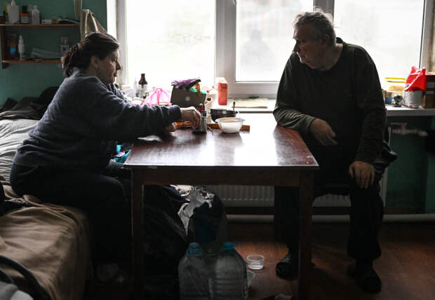 Беженцы рассказали о расстрелах в подвалах и мародерстве ВСУ