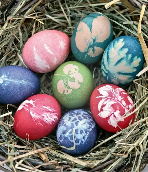 Разрисованные яйца. Пасхальное яйцо. Крашеные яйца. Раскрашенные пасхальные яйца. Разукрашенные яйца на Пасху.