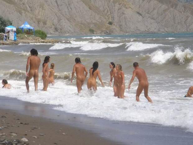Нудисткий пляж