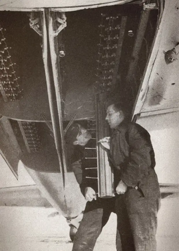 22  1941 .   