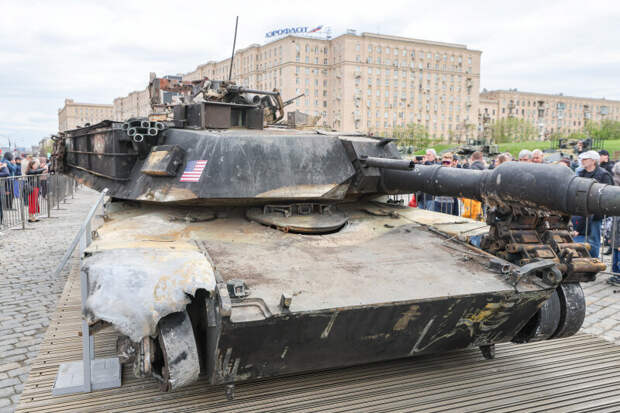 "Землянин" Киселев и олигархи отказались платить бойцам за подбитые Abrams