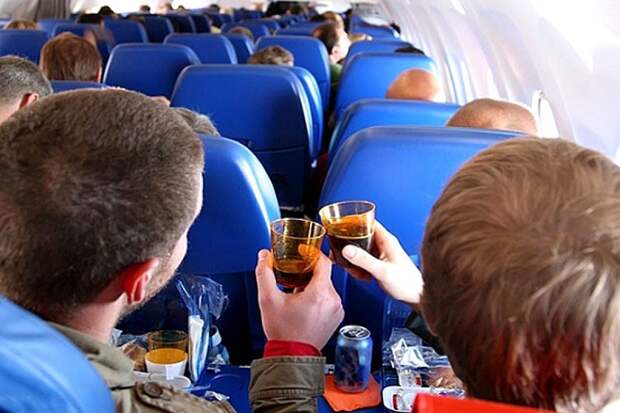 Почему алкоголь и воздушные перелеты несовместимы?
