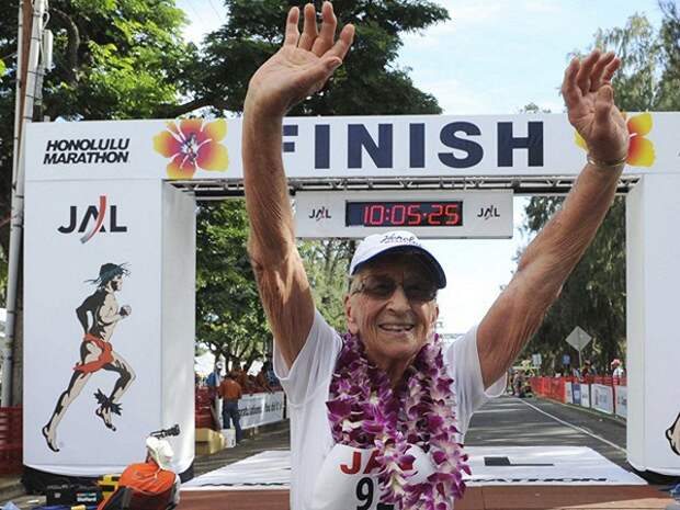 Глэдис Бурилл — cтарейшая женщина, пробежавшая марафон. Глэдис в свои 92 года встретила это испытание с твёрдым желанием попасть в…