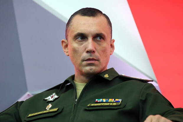 Одно из самых обсуждаемых событий последних дней: отставка Сергея Шойгу и назначение на должность министра обороны РФ Андрея Белоусова.-3