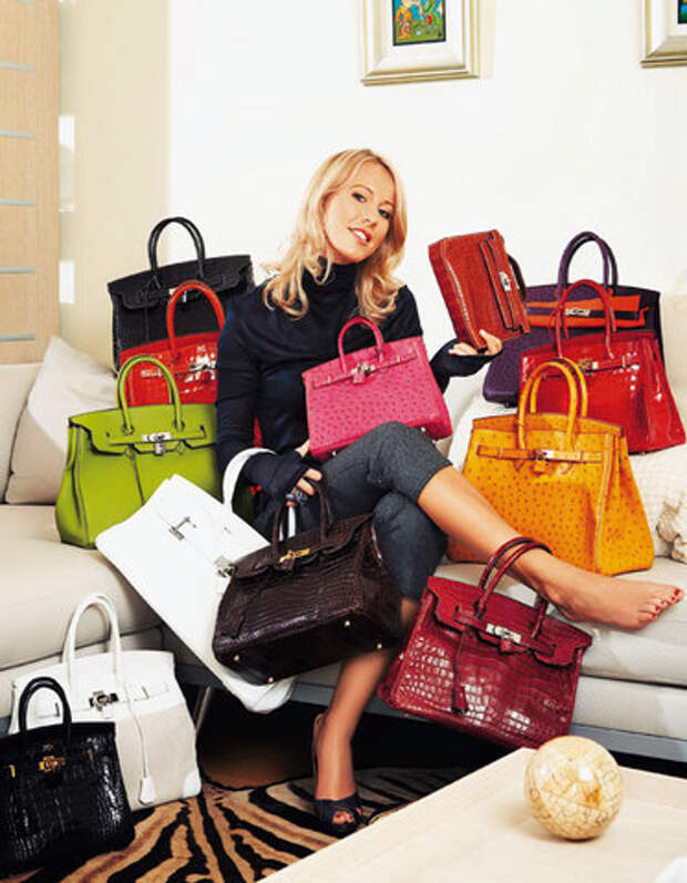 Сама Ксения Собчак является давним экспертом в вопросе сумок Hermes Birkin