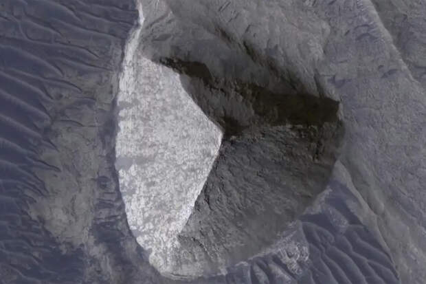 Загадочная пирамида на Марсе спровоцировала новую дискуссию о внеземных цивилизациях