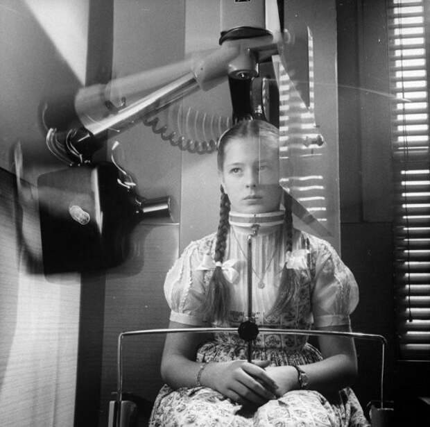 Вращающийся аппарат для рентгена, который делает панорамный снимок зубов, 1960 первые, ренген, фото