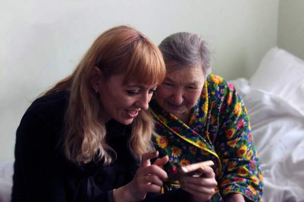 Екатерина Цыганкова с одним из своих подопечных// Елена Волк