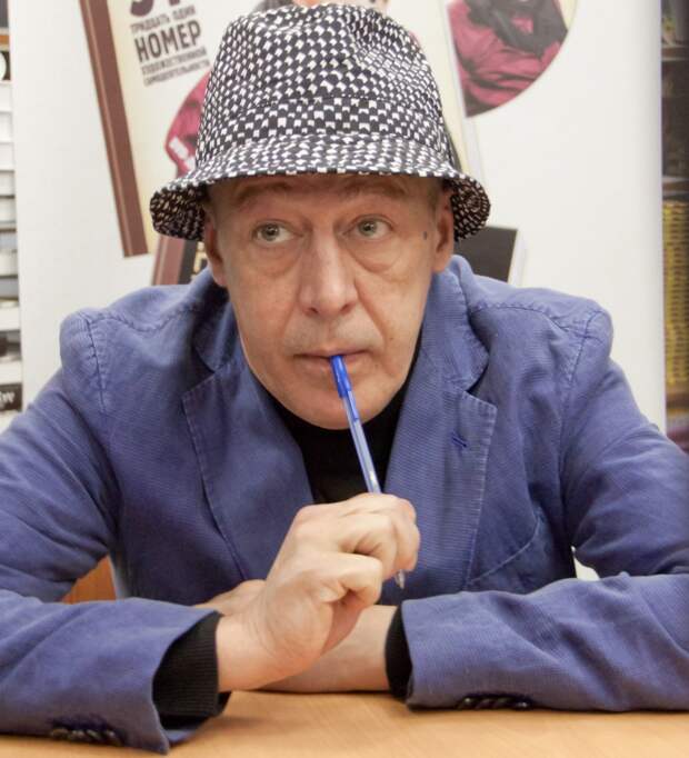 Михаил Ефремов готовится к гастролям по стране, возвращению на сцену и в кино