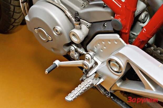 013_moto_0312_032