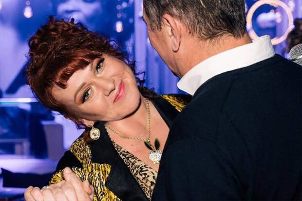 47-летняя Ольга Картункова впервые стала бабушкой и готова к воспитанию внучки