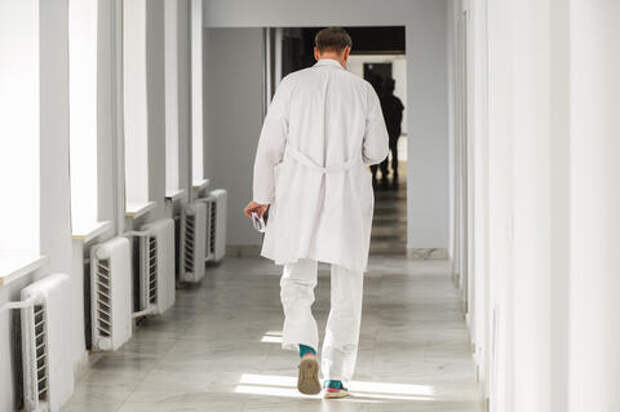 В носу у подростка вырос зуб: редкую опухоль с необычной «находкой» удалили московские врачи