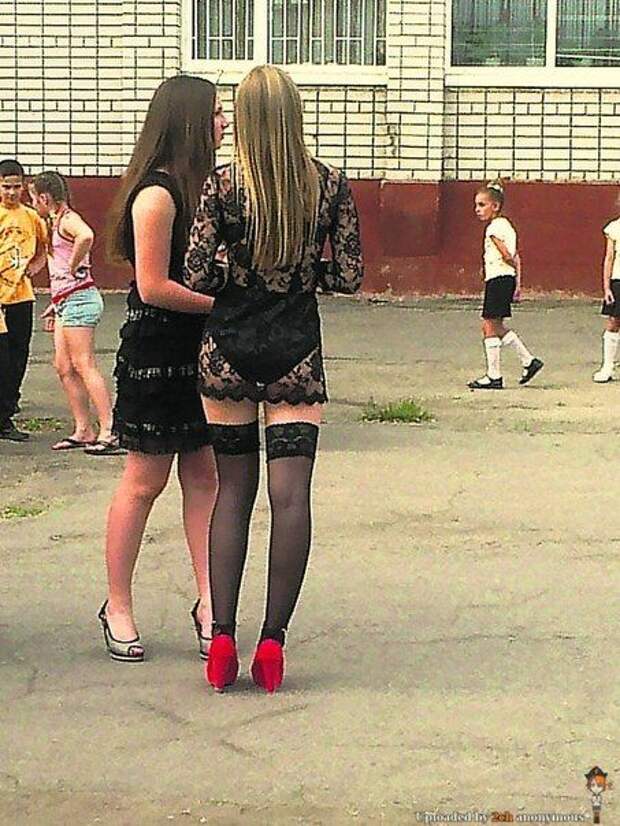 Таких выпускных платьев вы ещё не видели... Таких выпускных платьев вы ещё не видели...