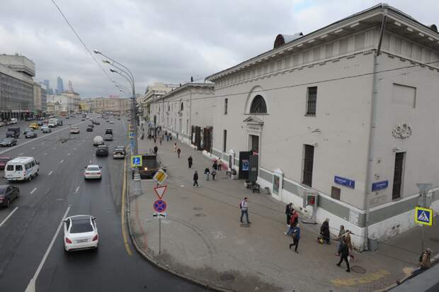 Москва зубовский бульвар. Музей Москвы Зубовский бульвар 2. Музей Москвы, Провиантские склады, Зубовский бульвар, 2. Провиантские склады на Зубовском бульваре. Зубовский бульвар бульвары Москвы.