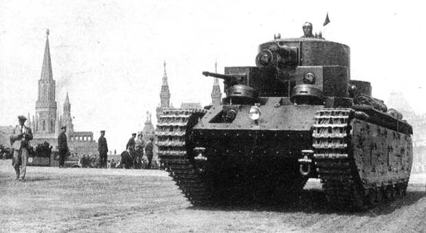 Танк Т-35 на военном параде в Москве, 1934 год defence.ru - В России воссоздали пятибашенный танк Т-35 | Военно-исторический портал Warspot.ru