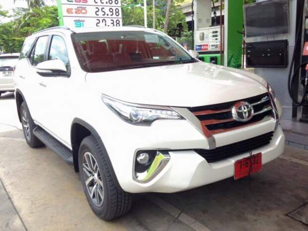 Toyota Fortuner6