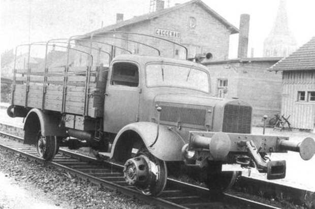 Автомобили на рельсах Автомобиль на рельсаж, железная дорога, интерено, необычные автомобили