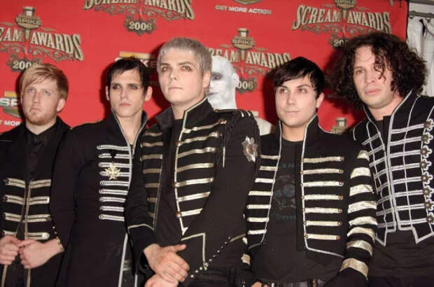 Скончался бывший участник рок-группы My Chemical Romance Боб Брайар