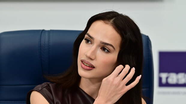 Загитова выдала очередной мем в Новый год: 500 лет — это полвека