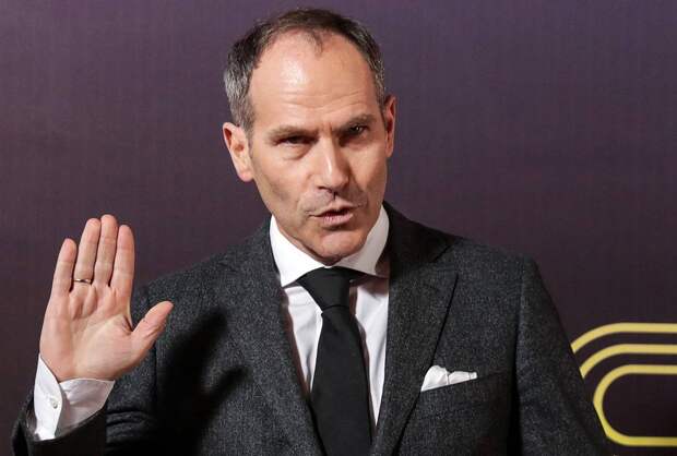 Уехавший из России в Израиль комик ответил на обвинения в «переобувании»