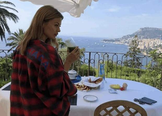 «Не только красиво, но и полезно»: Виктория Боня показала свой монакский коттедж, но 14 её идей доступны каждой хозяйке