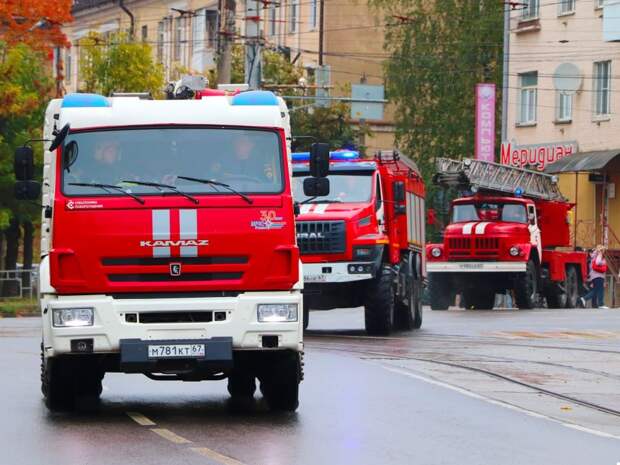 В Смоленской области спасатели вызволили из квартиры женщину в тяжёлом состоянии