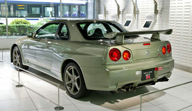 Nissan_Skyline_R34_GT-R_Nür_002